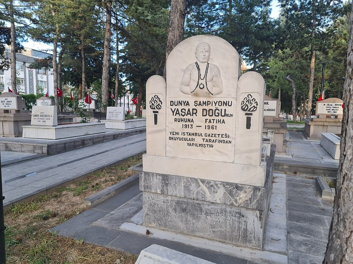 YAŞAR DOĞU